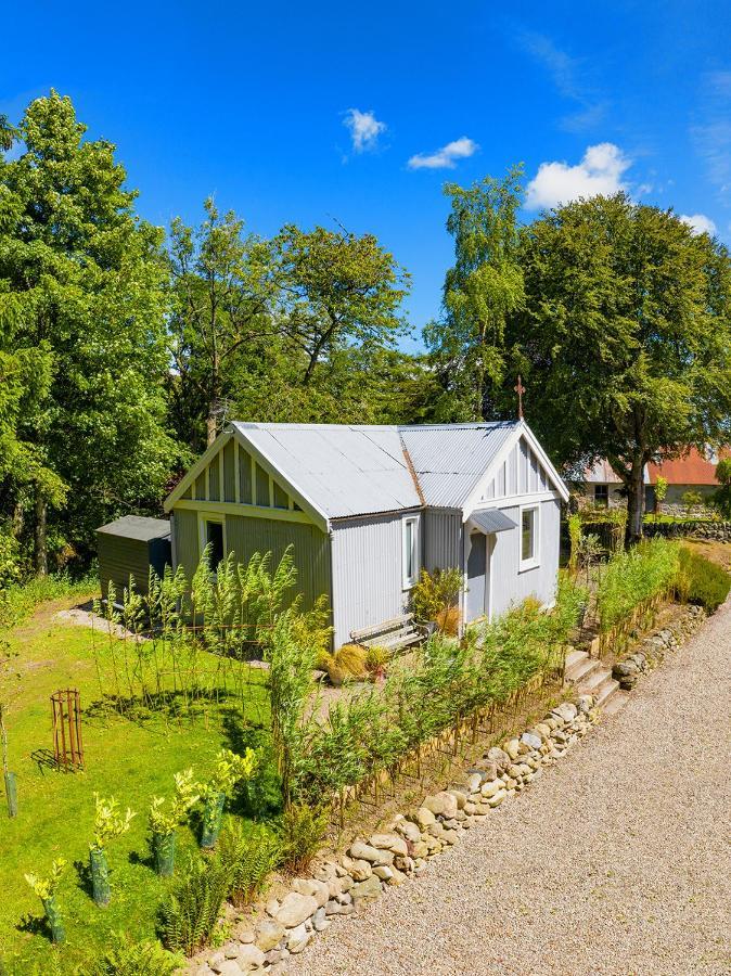 Tin Cabin In Peaceful Angus Glen Glenogil Exterior photo